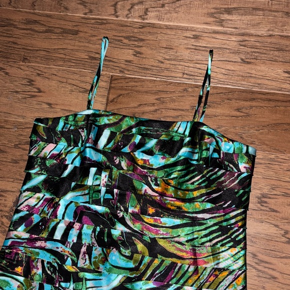 🦚 NW Collections Multi-Color Dress🦚 - Picture 2 of 3